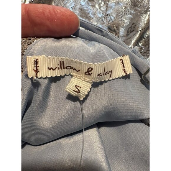 WILLOW & CLAY Lace Ruffle Tiered Maxi Dress Silver Blue Glam NEW Small - Picture 7 of 8